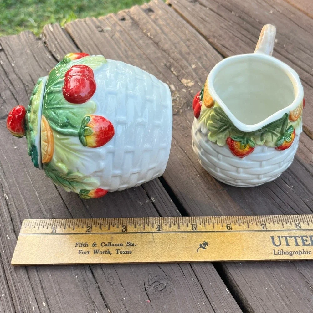 Corner Ruby Tropical Fruit Collection Creamer and Sugar Bowl Set‎ Hand Painted